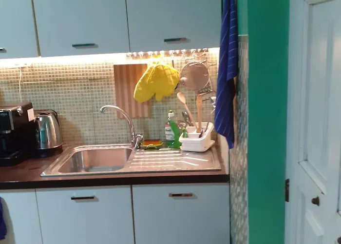 In Little Villa, Comforts *