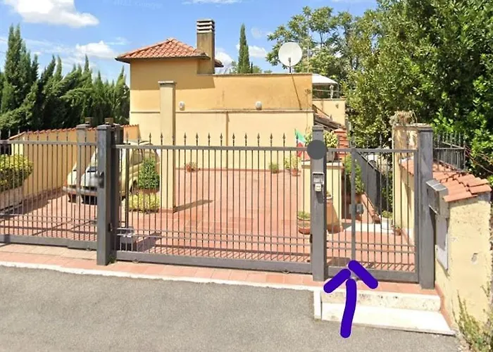 In Little Villa, Comforts * Rome