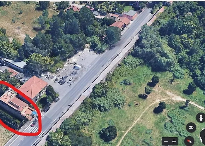 In Little Villa, Comforts *